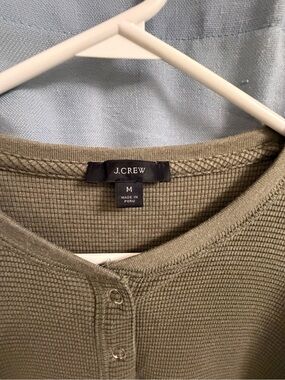 J.Crew Women’s Olive Green Waffle Knit Henley Sweater - M
